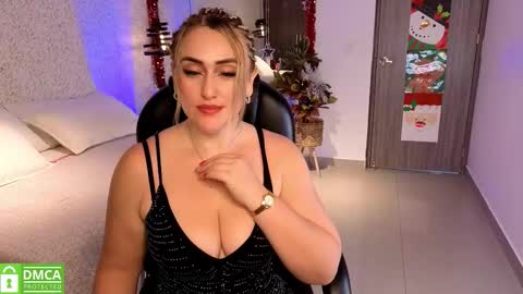 Snapshot of ela_ps chatting on 22, 12, 2025 LOREIN online show from 22, 12, 2025