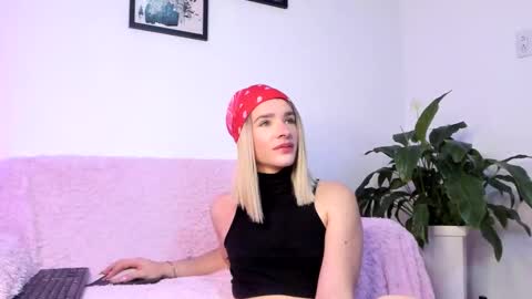 Elaia franco online show from 4, 3, 2026