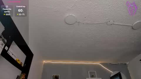 Elaia online show from 3, 3, 2025