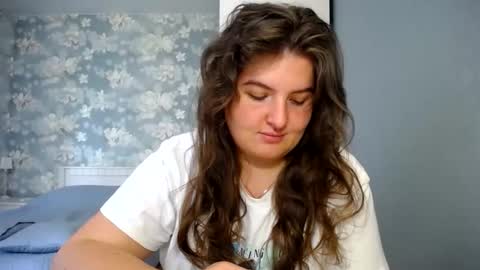 Elanis online show from 8, 6, 2026