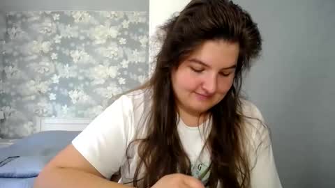 Elanis online show from 9, 6, 2026