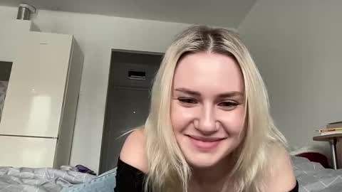 elaraluxxxe online show from 20, 2, 2025