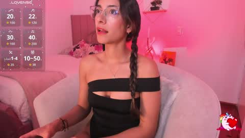 Snapshot of elegant_rouse chatting on 13, 4, 2026 Rouse online show from 13, 4, 2026