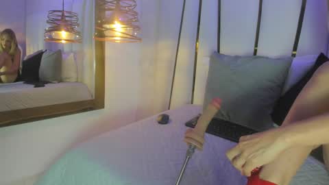 Elena online show from 29, 4, 2026