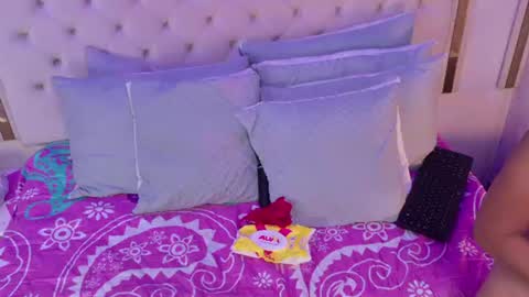 Elena online show from 6, 8, 2026