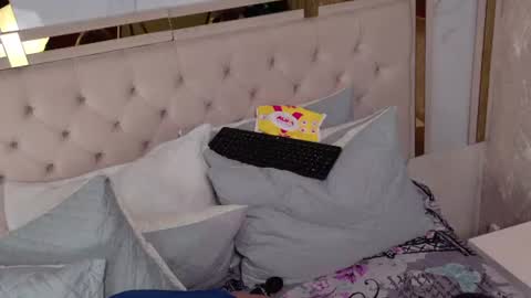 Elena online show from 9, 8, 2026