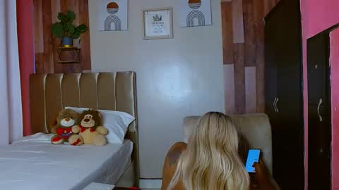 eletrabrowns online show from 9, 10, 2025