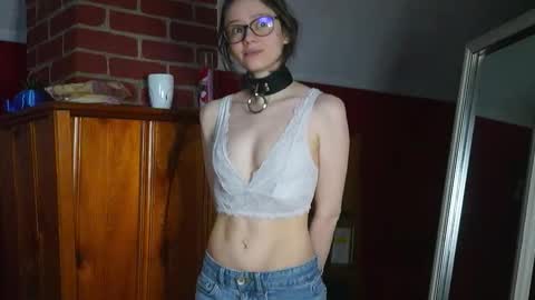 Snapshot of elfenemma chatting on 6, 3, 2026 Emma online show from 6, 3, 2026