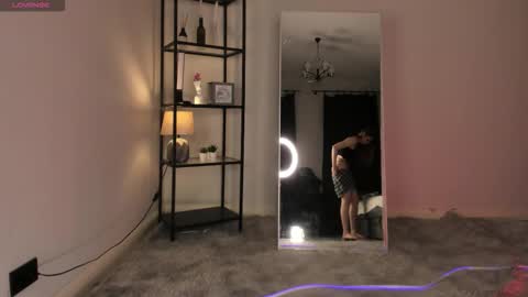 Elfie online show from 21, 9, 2025