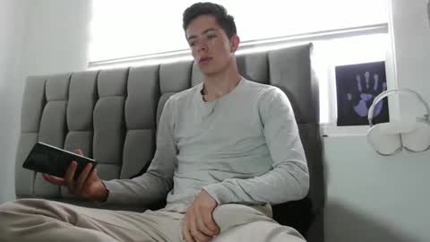 Snapshot of elian_tg chatting on 9, 2, 2025 Elian online show from 9, 2, 2025