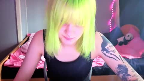 elieiza_xo online show from 25, 4, 2026