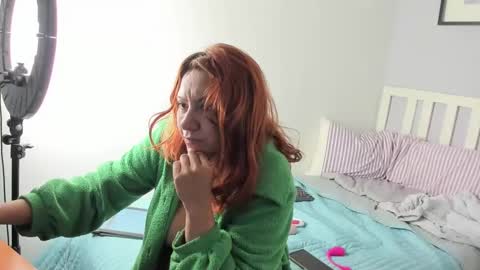 Snapshot of elif__girasol chatting on 25, 1, 2025 elifgirasol online show from 25, 1, 2025