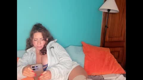 Snapshot of elif__girasol chatting on 4, 3, 2025 elifgirasol online show from 4, 3, 2025