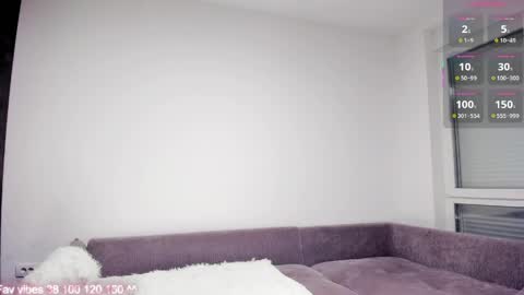 Hey Im Elizzi. Lets have fun and enjoy together  online show from 28, 4, 2026