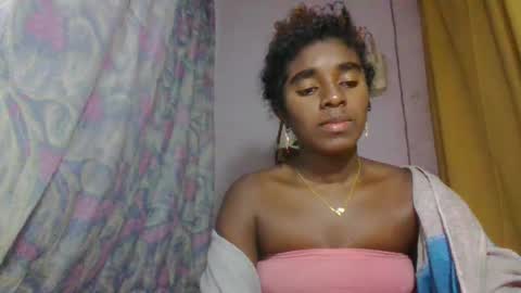 Snapshot of elina981 chatting on 10, 5, 2026 elina981 online show from 10, 5, 2026