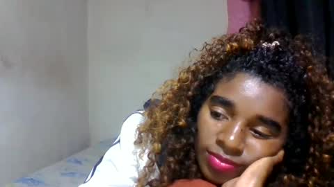 Snapshot of elina981 chatting on 18, 5, 2026 elina981 online show from 18, 5, 2026