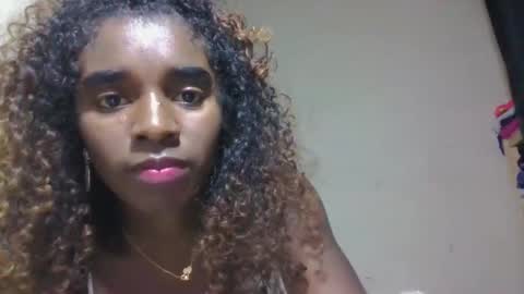 Snapshot of elina981 chatting on 21, 5, 2026 elina981 online show from 21, 5, 2026