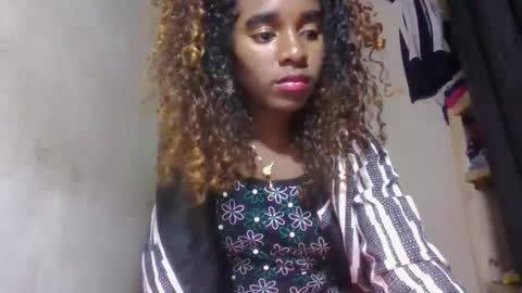 Snapshot of elina981 chatting on 27, 5, 2026 elina981 online show from 27, 5, 2026