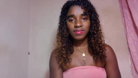 Snapshot of elina981 chatting on 28, 5, 2026 elina981 online show from 28, 5, 2026