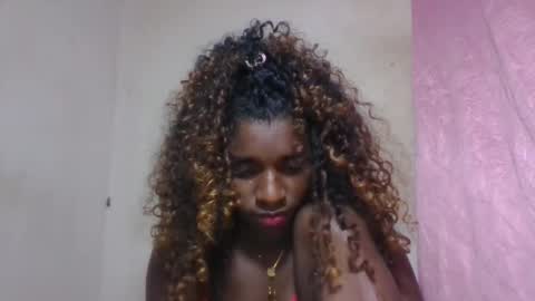 Snapshot of elina981 chatting on 29, 5, 2026 elina981 online show from 29, 5, 2026