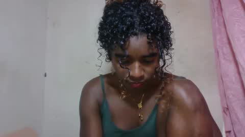 Snapshot of elina981 chatting on 30, 5, 2026 elina981 online show from 30, 5, 2026