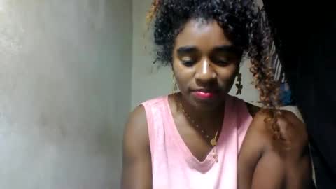 Snapshot of elina981 chatting on 8, 6, 2026 elina981 online show from 8, 6, 2026