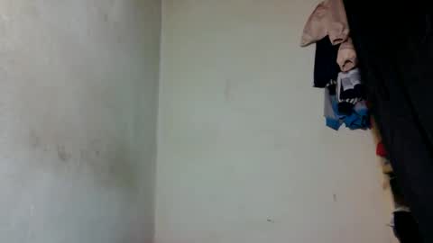 Snapshot of elina981 chatting on 9, 6, 2026 elina981 online show from 9, 6, 2026