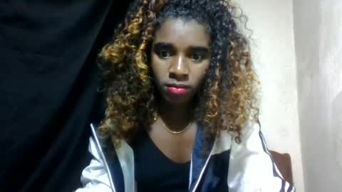 Snapshot of elina981 chatting on 19, 6, 2026 elina981 online show from 19, 6, 2026