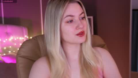 Snapshot of elina_nortas chatting on 11, 2, 2025 Elina online show from 11, 2, 2025