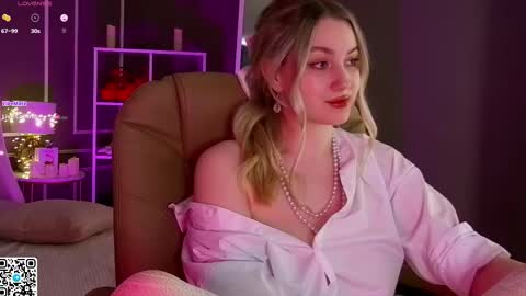 Snapshot of elina_nortas chatting on 5, 3, 2025 Elina online show from 5, 3, 2025