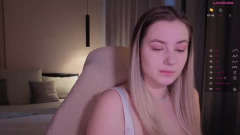 Snapshot of elina_nortas chatting on 19, 12, 2025 Elina online show from 19, 12, 2025