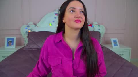 Snapshot of elinabellucci chatting on 18, 2, 2026 ElinaBellucci online show from 18, 2, 2026