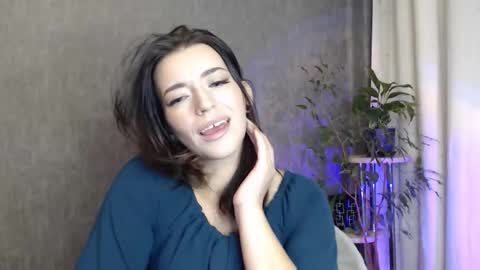 Elina online show from 4, 10, 2025