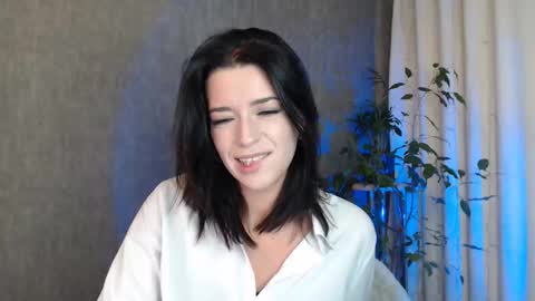 Elina online show from 2, 12, 2025