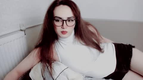 Snapshot of elisa_2001 chatting on 8, 10, 2025 Liza online show from 8, 10, 2025