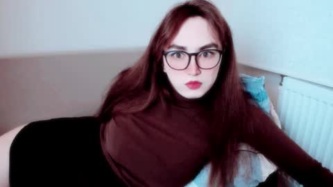 Snapshot of elisa_2001 chatting on 7, 11, 2025 Liza online show from 7, 11, 2025