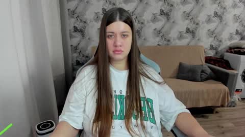 Snapshot of elisa_kollin chatting on 29, 9, 2025 Aletta Oushen online show from 29, 9, 2025