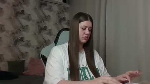 Snapshot of elisa_kollin chatting on 21, 2, 2026 Aletta Oushen online show from 21, 2, 2026