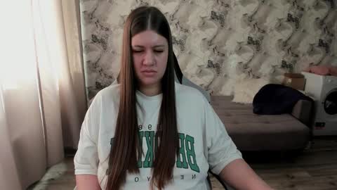 Snapshot of elisa_kollin chatting on 2, 3, 2026 Aletta Oushen online show from 2, 3, 2026