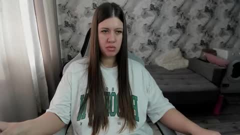 Snapshot of elisa_kollin chatting on 19, 3, 2026 Aletta Oushen online show from 19, 3, 2026