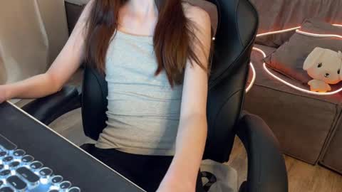 Snapshot of elisa_north chatting on 18, 2, 2025 Elisa North online show from 18, 2, 2025