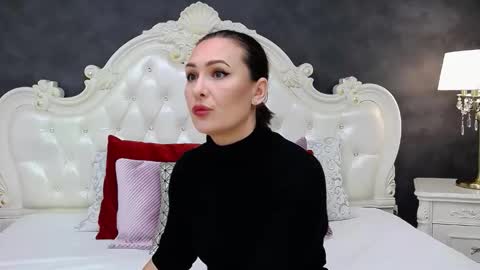 Krissy online show from 5, 12, 2025