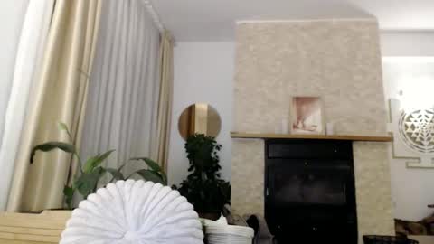 elise_bliss69 online show from 22, 11, 2025