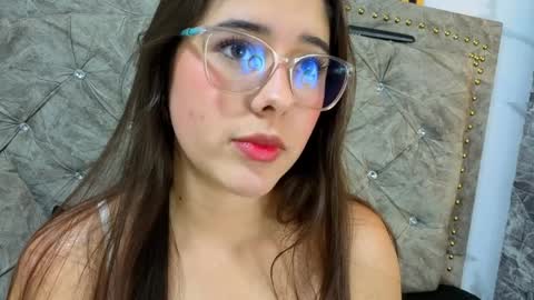 elisvega online show from 1, 4, 2026