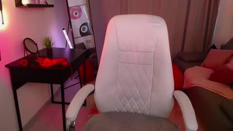 Snapshot of eliza_benet chatting on 19, 3, 2026 Ari online show from 19, 3, 2026