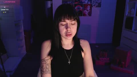 Ari online show from 11, 12, 2024