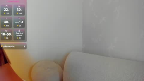 Snapshot of eliza_sanz chatting on 15, 12, 2024 My name is ElizaPVT is open online show from 15, 12, 2024