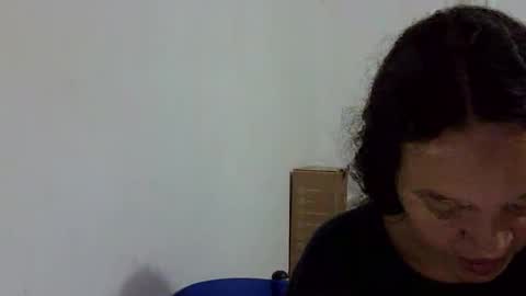 Elizabeth Martinez  online show from 28, 10, 2025