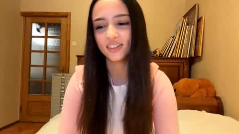 Mia online show from 26, 11, 2025