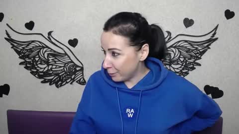 ElizabethSho online show from 19, 11, 2025